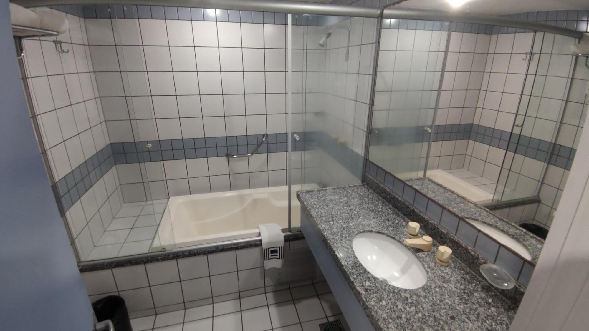 Aparthotel Iate Plaza - Flat 1213 Particular